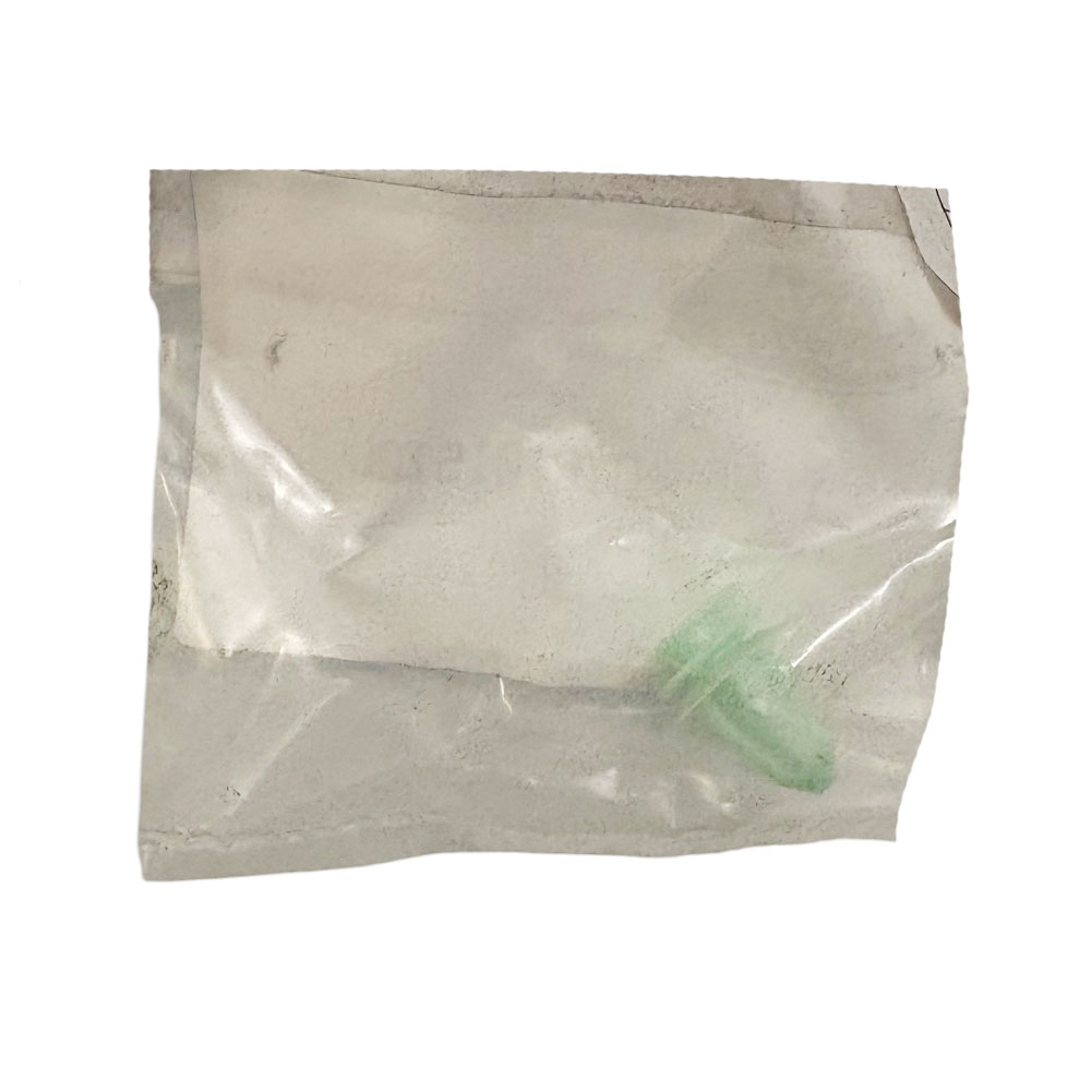 Retaining Clip Rear Bumper End Cap DYC101570L